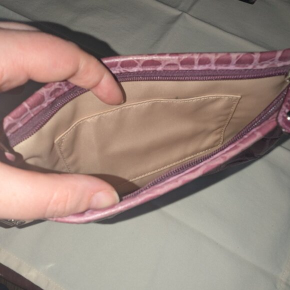 Small Coach Purple Crocodile Patent Leather handbag - Picture 3 of 3